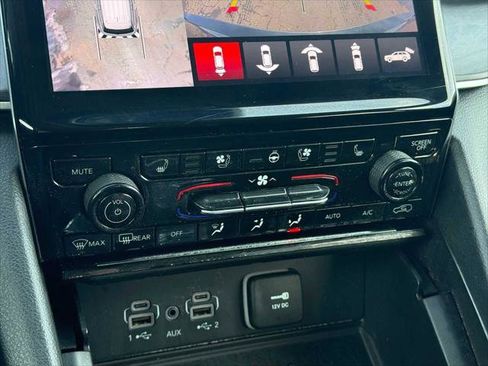 Certified 2024 Jeep Grand Cherokee Limited w/ Luxury Tech Group II image 29