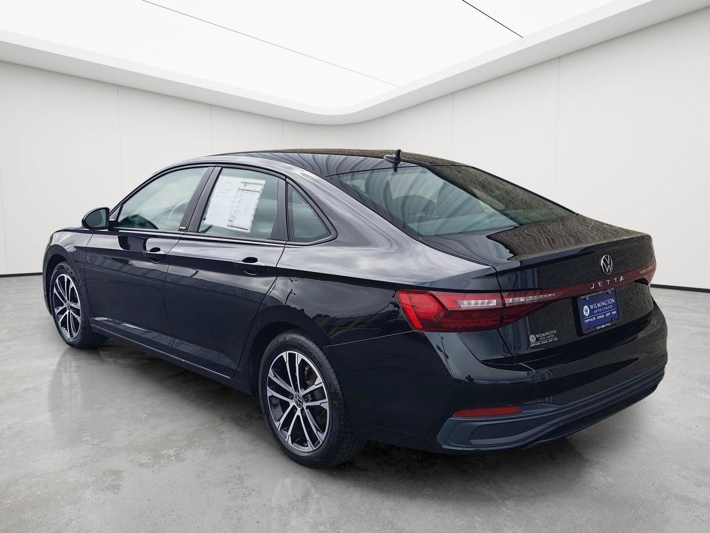 Used 2025 Volkswagen Jetta Sport FWD image 33