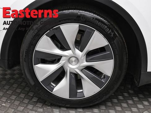 Used 2021 Tesla Model Y 2WD image 8
