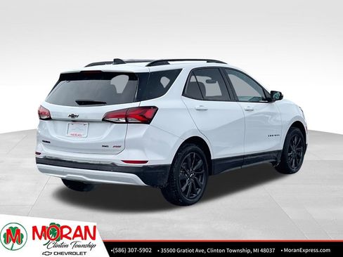 Certified 2022 Chevrolet Equinox RS w/ Infotainment Package image 6