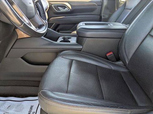 Used 2022 Chevrolet Suburban High Country image 15