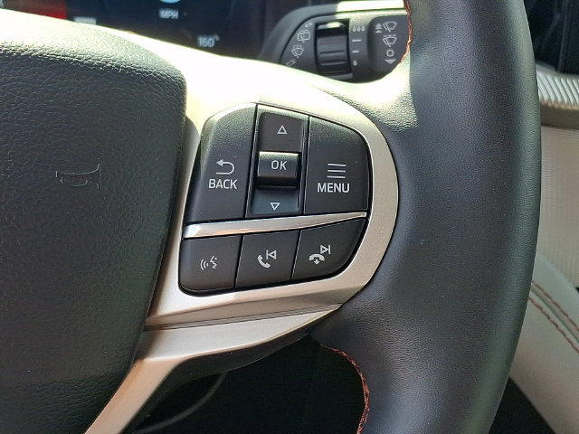 Used 2025 Ford Explorer Active w/ Active Comfort Package RWD image 21