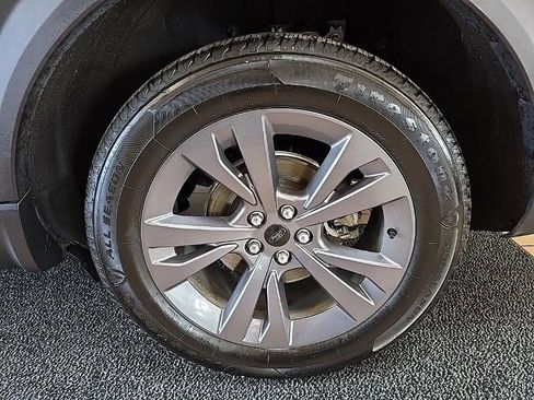 Used 2023 Ford Explorer XLT w/ Equipment Group 202A image 39