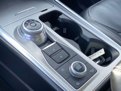 Used 2021 Ford Explorer Limited AWD/4WD image 13