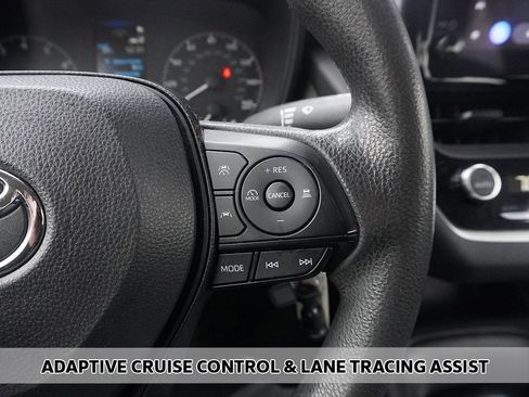 Used 2024 Toyota Corolla LE image 3