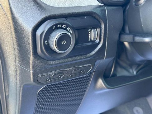 Used 2024 Jeep Wrangler Sport S image 14