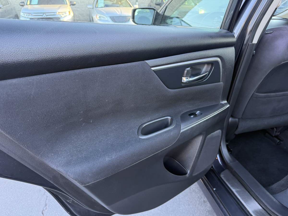Used 2014 Nissan Altima 2.5 S FWD image 20