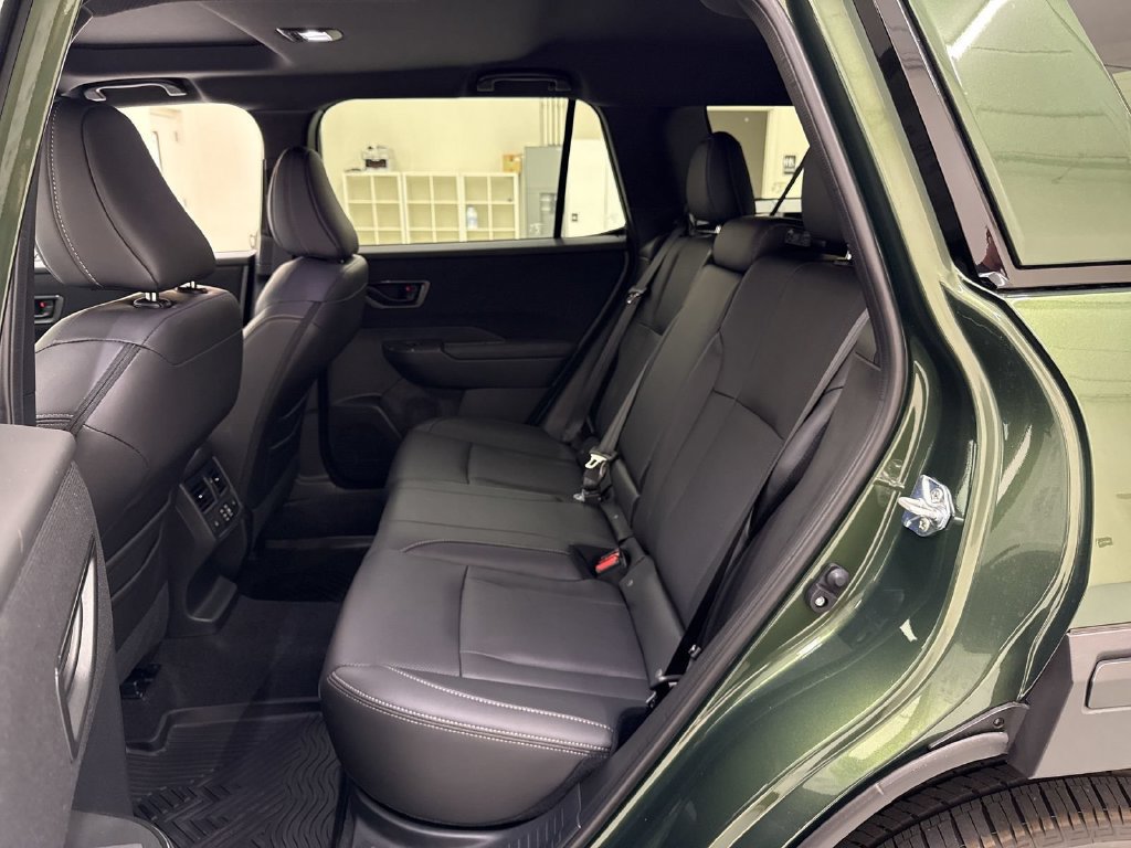 New 2026 Subaru Outback Limited XT AWD/4WD image 9