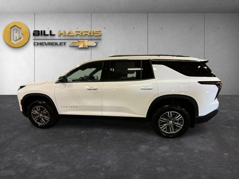 New 2026 Chevrolet Traverse LT w/ LPO, Floor Liner Package AWD/4WD image 15