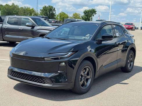 New 2026 Toyota C-HR AWD/4WD image 2