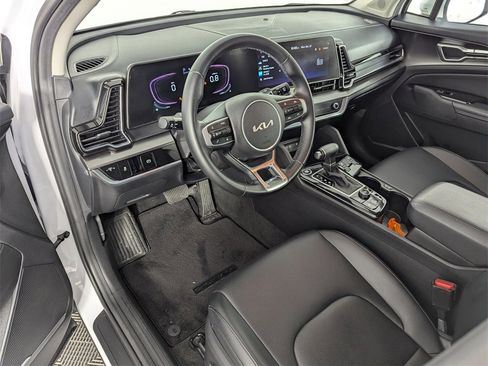 Used 2023 Kia Sportage EX image 11