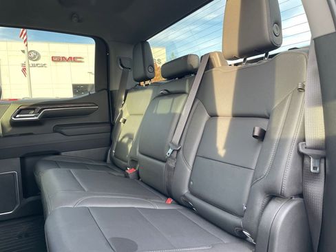 Used 2023 GMC Sierra 1500 SLT w/ SLT Convenience Package AWD/4WD image 11