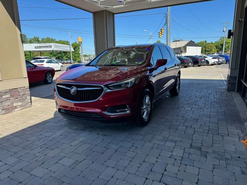 Used 2018 Buick Enclave Premium FWD image 3