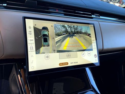 Used 2024 Land Rover Range Rover Sport SE image 28