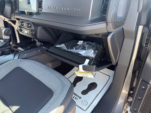 New 2026 Ford Bronco Big Bend AWD/4WD image 15