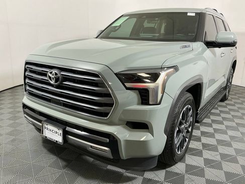 Used 2026 Toyota Sequoia Limited AWD/4WD image 2