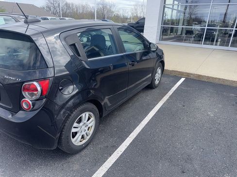 Used 2015 Chevrolet Sonic LT image 9