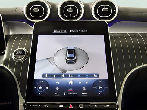 Used 2023 Mercedes-Benz GLC 300 4MATIC image 17