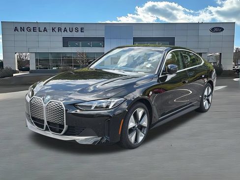 Used 2025 BMW i4 eDrive40 RWD image 3