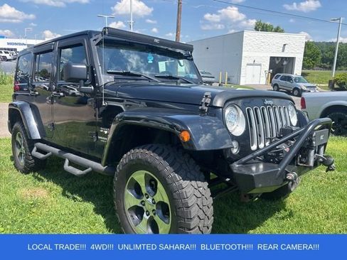Used 2017 Jeep Wrangler Unlimited Sahara w/ Connectivity Group AWD/4WD image 1