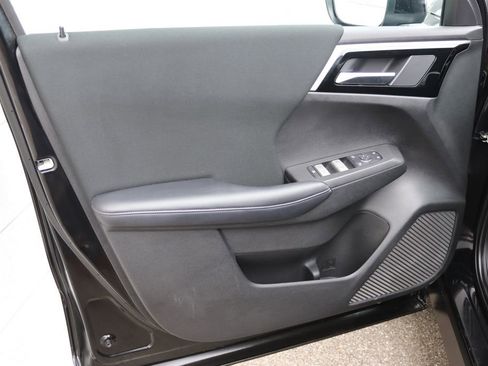 Used 2023 Mitsubishi Outlander ES image 16