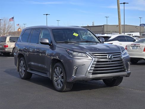 Used 2016 Lexus LX 570 570 image 3