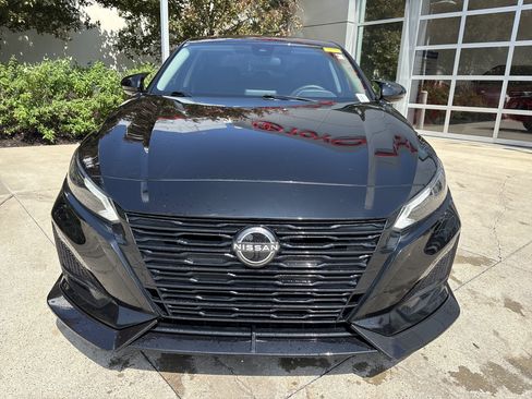 Used 2023 Nissan Altima 2.5 SV AWD/4WD image 5