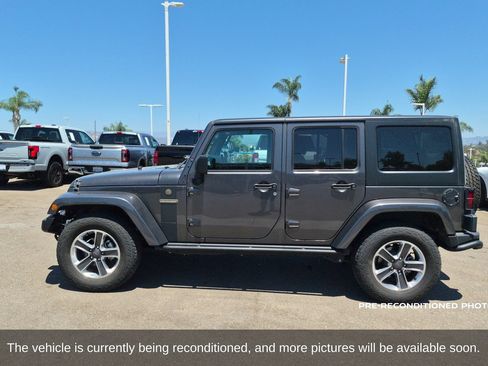 Used 2018 Jeep Wrangler Unlimited Sport AWD/4WD image 9