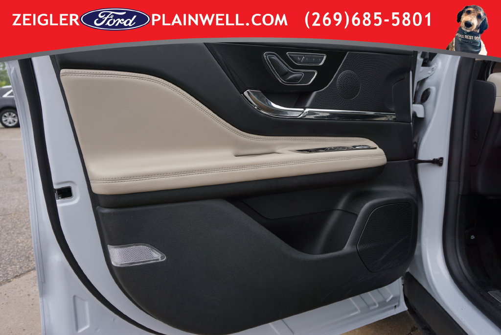 Used 2025 Lincoln Corsair Grand Touring AWD/4WD image 22
