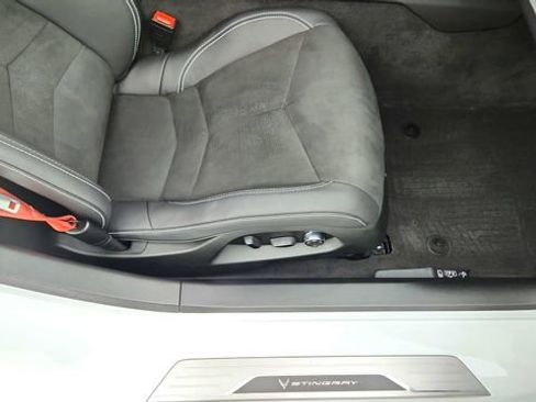 Used 2024 Chevrolet Corvette Stingray Preferred Conv w/ Z51 Performance Package RWD image 28