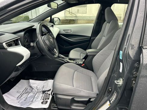 Certified 2024 Toyota Corolla SE w/ SE Package image 10
