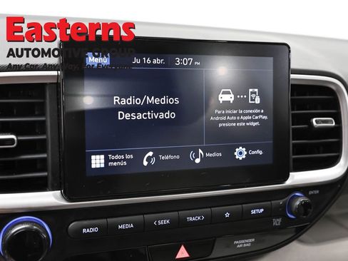 Used 2023 Hyundai Venue SEL image 19