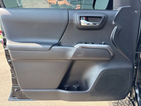 Used 2023 Toyota Tacoma TRD Off-Road image 28