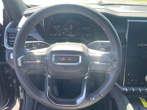 Used 2025 GMC Acadia AT4 AWD/4WD image 17