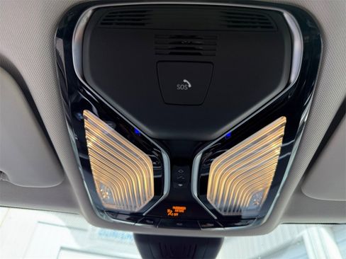 Used 2021 BMW X7 xDrive40i w/ Cold Weather Package image 17