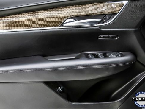 Used 2019 Cadillac XT5 Platinum image 24