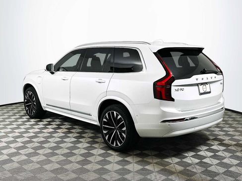 Used 2025 Volvo XC90 T8 Plus w/ Protection Package Premier AWD/4WD image 5