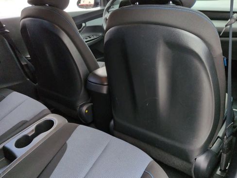 Used 2019 Hyundai Veloster 2.0 image 19