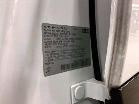 Used 2025 Audi Q5 Prestige image 35