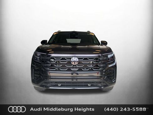 Used 2024 Volkswagen Atlas SEL Premium R-Line AWD/4WD image 2