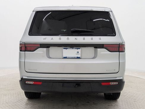 Used 2023 Jeep Wagoneer Series III w/ Preferred Equipment Group image 10