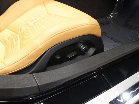 Used 2025 Chevrolet Corvette Stingray Preferred Conv w/ Z51 Performance Package image 48