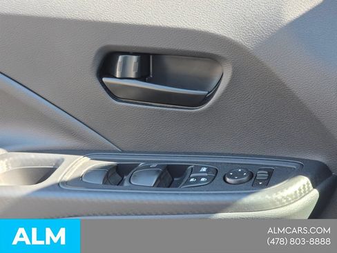 Used 2025 Nissan Versa S w/ Trunk Package FWD image 30