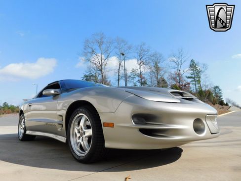 Used 2002 Pontiac Firebird Formula image 14