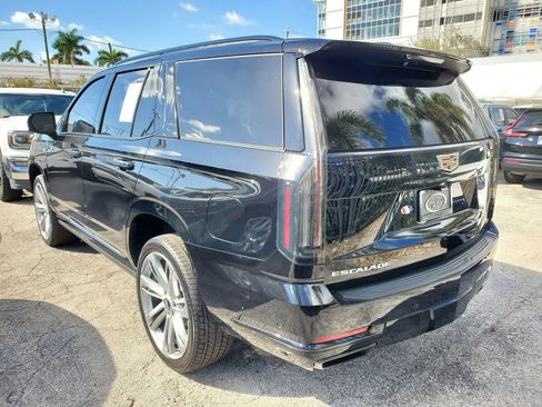 Used 2025 Cadillac Escalade Sport w/ Touring Package image 4