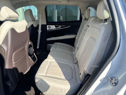 Used 2022 Lincoln Nautilus Black Label image 21