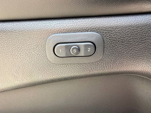 Used 2019 Jeep Grand Cherokee Limited AWD/4WD image 13