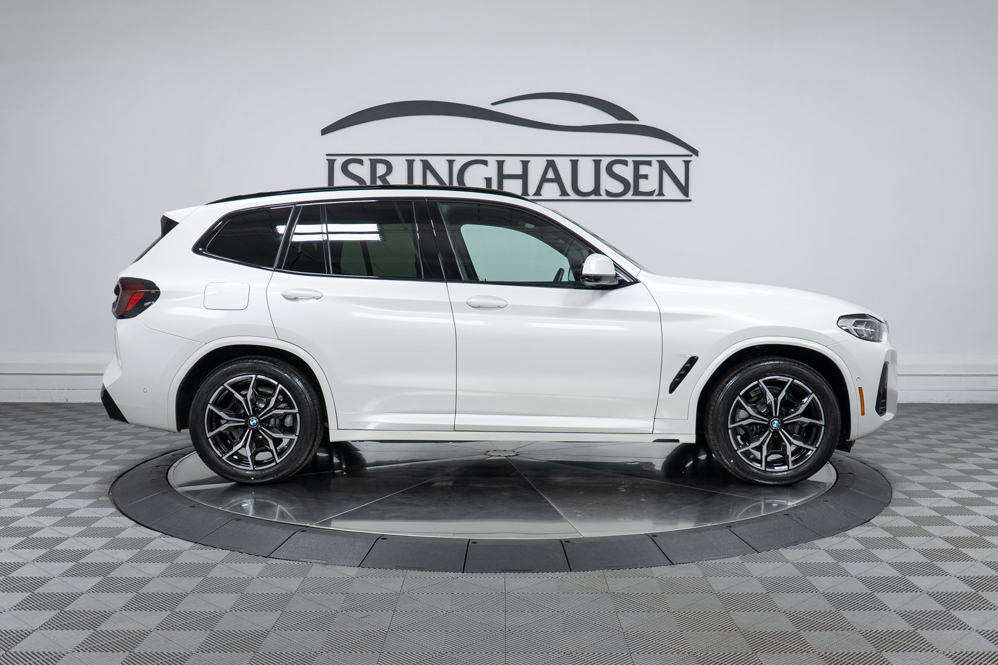 Certified 2023 BMW X3 xDrive30i w/ M Sport Package AWD/4WD image 4