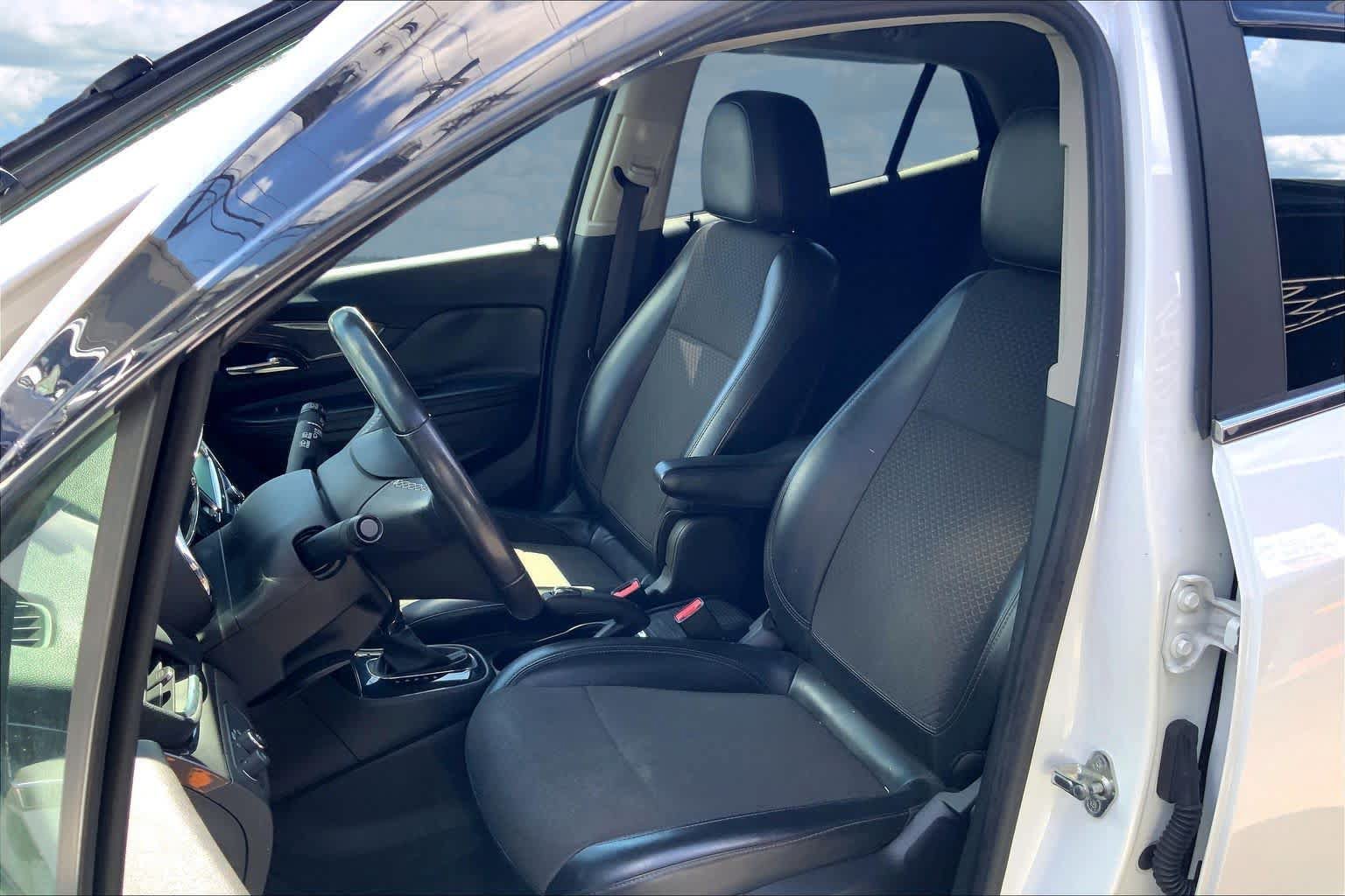 Used 2019 Buick Encore Preferred AWD/4WD image 11