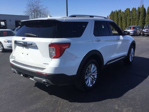 Used 2022 Ford Explorer Limited w/ Limited Technology Package image 4